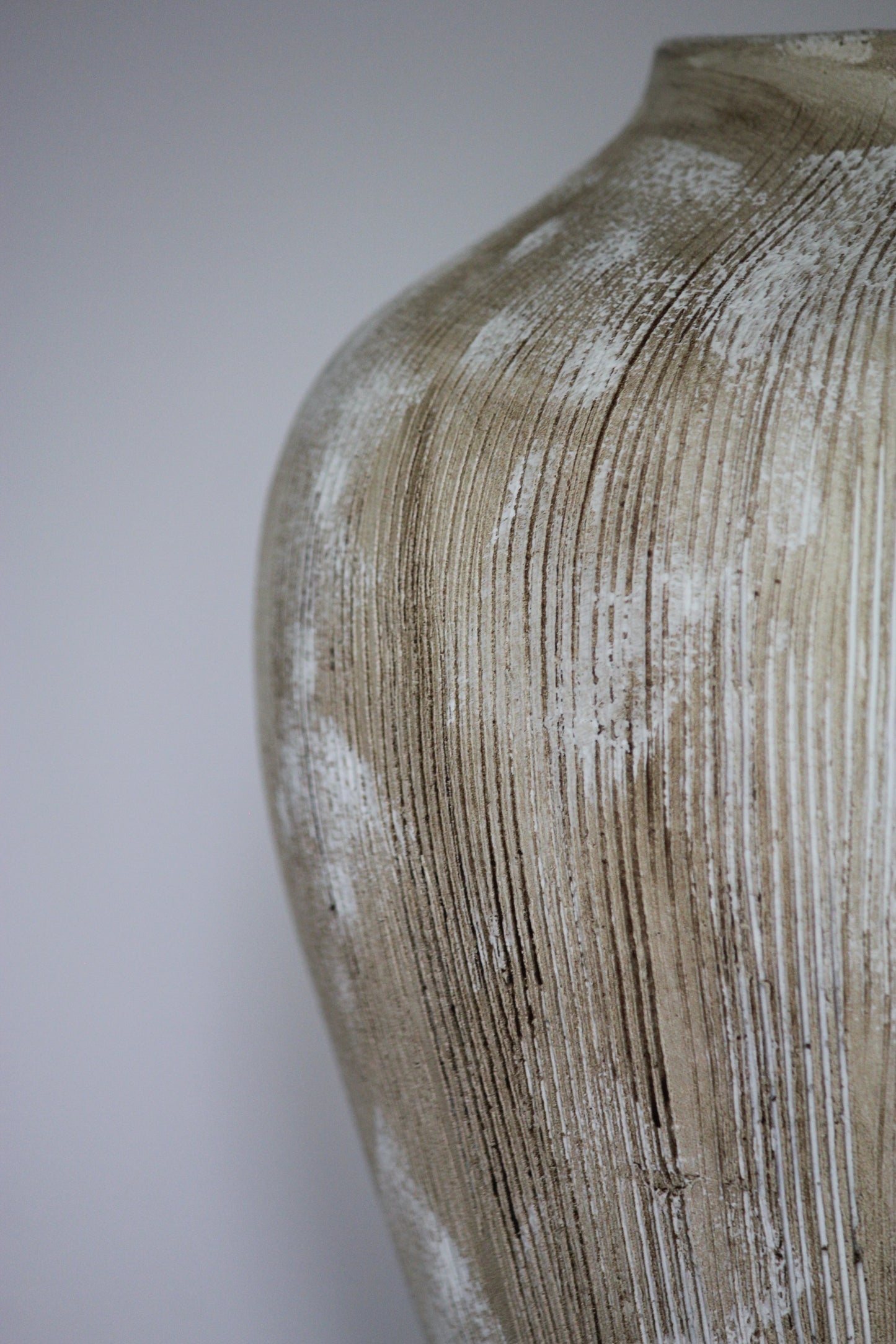 Coastal Whisper Pot